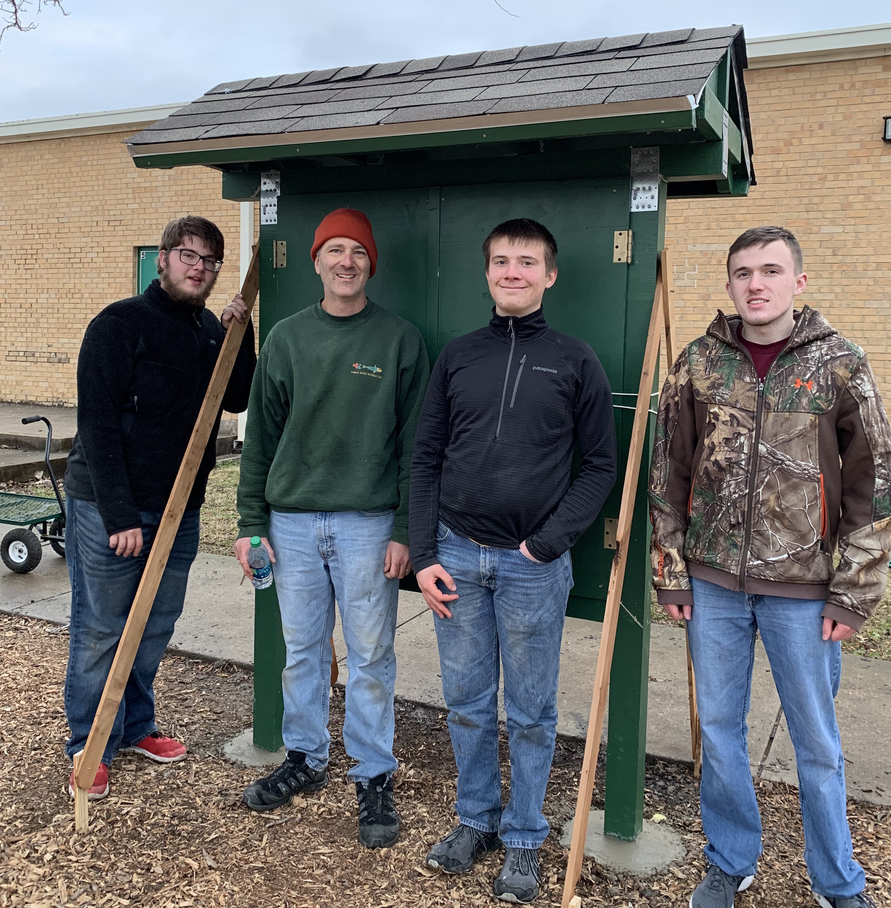 Andrew Webb Leads Outdoor Learning Board Project for SCE